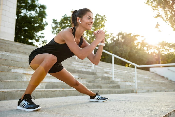mujer haciendo ejercicio mujer haciendo ejercicio